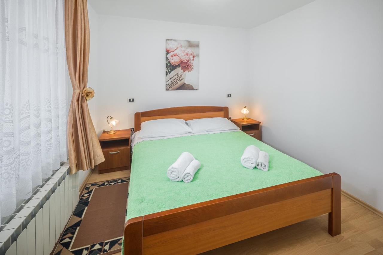 Apartments By The Sea Zambratija, Umag - 2557 Exterior foto