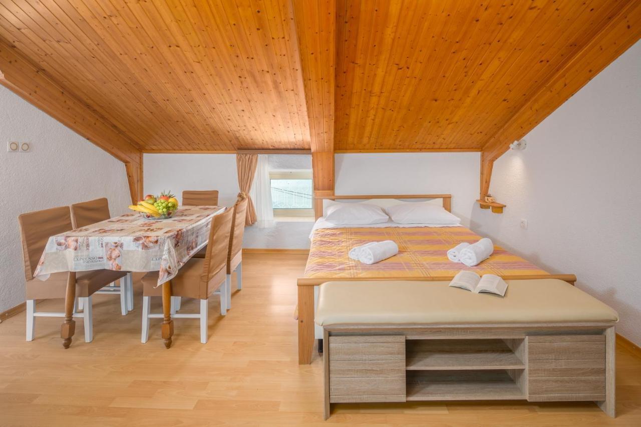 Apartments By The Sea Zambratija, Umag - 2557 Exterior foto