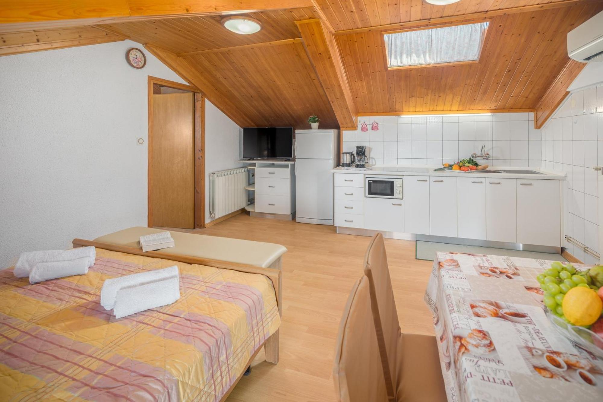 Apartments By The Sea Zambratija, Umag - 2557 Cameră foto